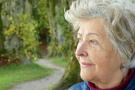 Na zdjęciu starsza kobieta, fot. pixabay