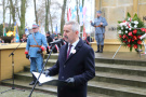 Burmistrz Tucholi Tadeusz Kowalski wygłasza okolicznościowe przemówienie