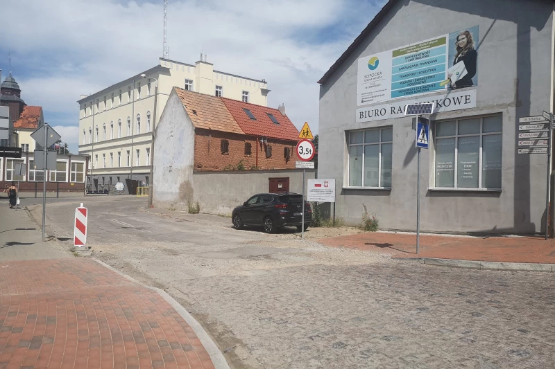 Ulica Szkolna - widok od ul. Sępoleńskiej