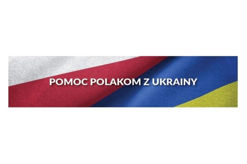 Baner z polska i ukraińską flagą oraz napisem: Pomoc Polakom z Ukrainy 